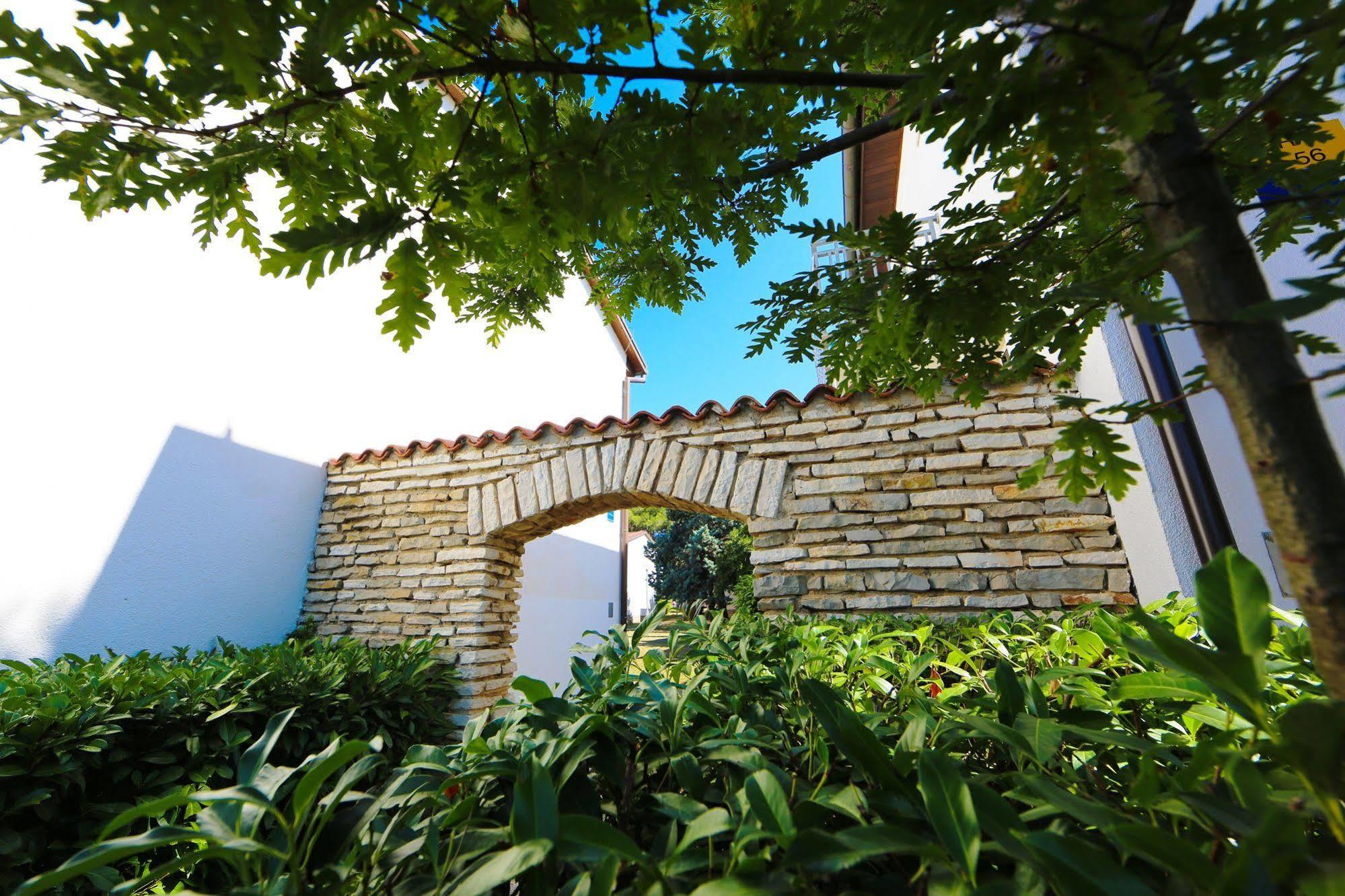 Ai Pini Medulin Resort מראה חיצוני תמונה