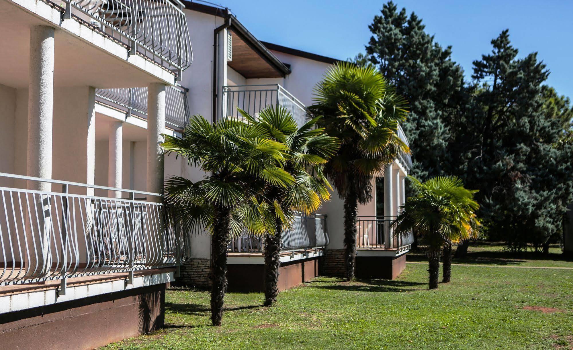 Ai Pini Medulin Resort מראה חיצוני תמונה